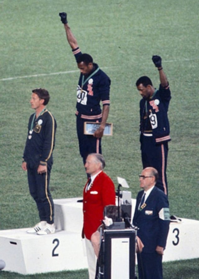 John_Carlos_Tommie_Smith_Peter_Norman_1968cr.jpg