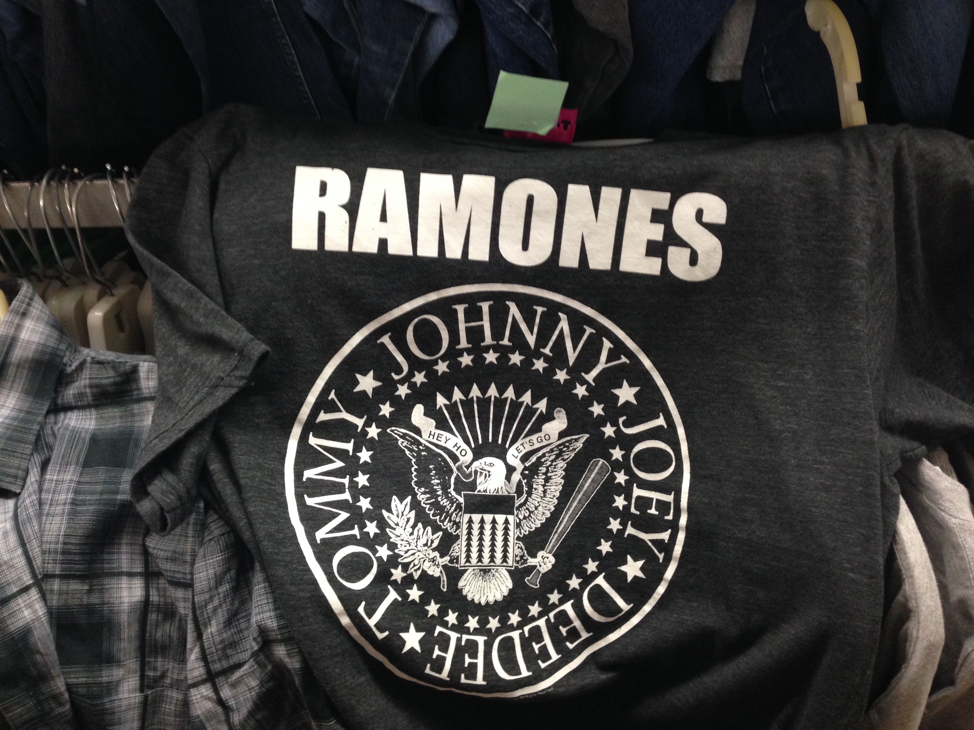 ramones2.jpg